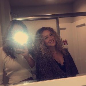 Meet your Posher, Emmie